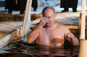 Путин окунулся в прорубь в Подмосковье