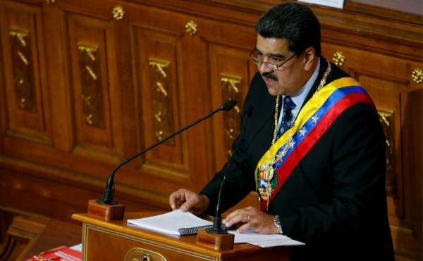 Мадуро приказал продавать за рубеж 15% нефти Венесуэлы за криптовалюту
