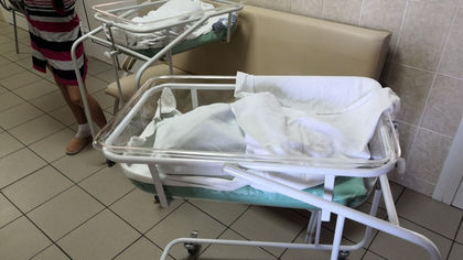 Медики объяснили, почему кемеровчанка с грудным ребенком ждала в коридоре