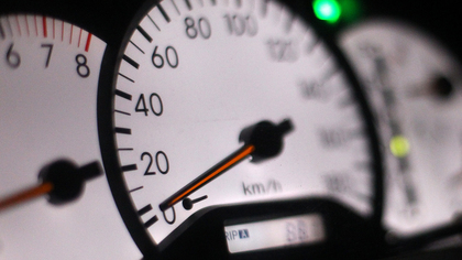 Правкомиссия поддержала снижение в РФ нештрафуемого порога превышения скорости до 10 км/ч