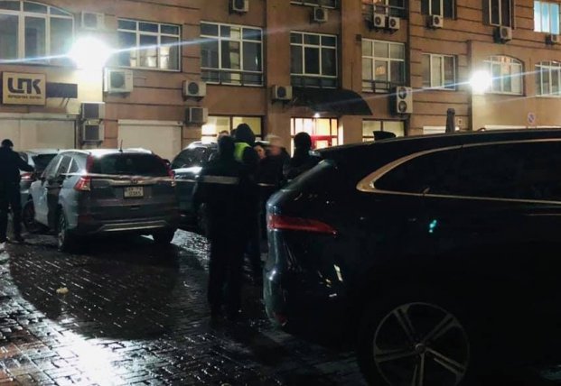 В Киеве расстреляли хирурга: озвучены приметы подозреваемого в убийстве