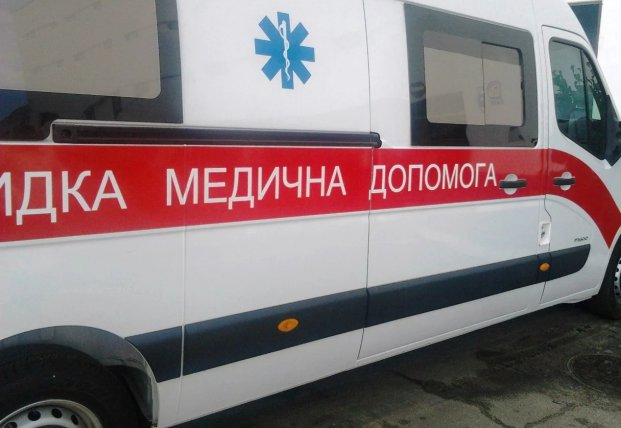 В Харькове мужчина напал на врачей скорой