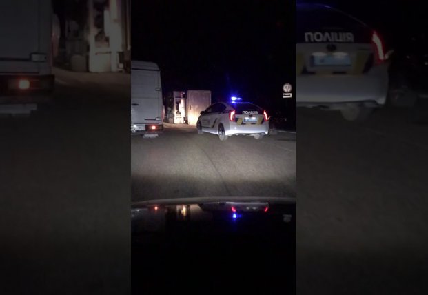В Запорожье на Хортице произошло масштабное ДТП с фурой (видео)