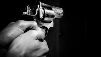 Неизвестный ранил из пистолета троих человек на юго-востоке Москвы