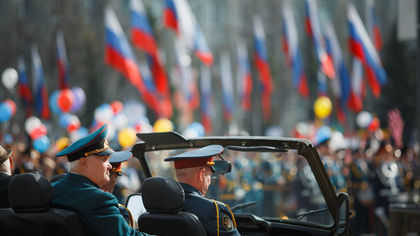 Лидер российской партии предложил всегда проводить парад Победы 24 июня