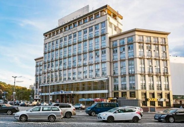Гостиницу Днепр в центре Киева продали за 1,1 млрд