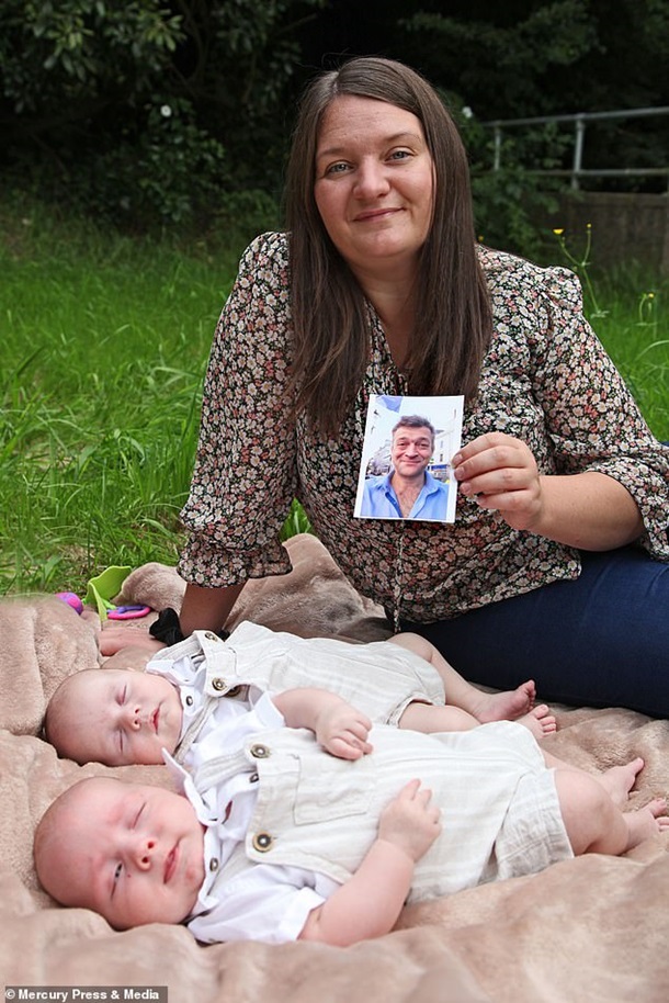 Британка родила двойню от умершего три года назад мужа (фото)