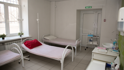 Новгородские врачи расположили пациентов с COVID-19 в коридорах