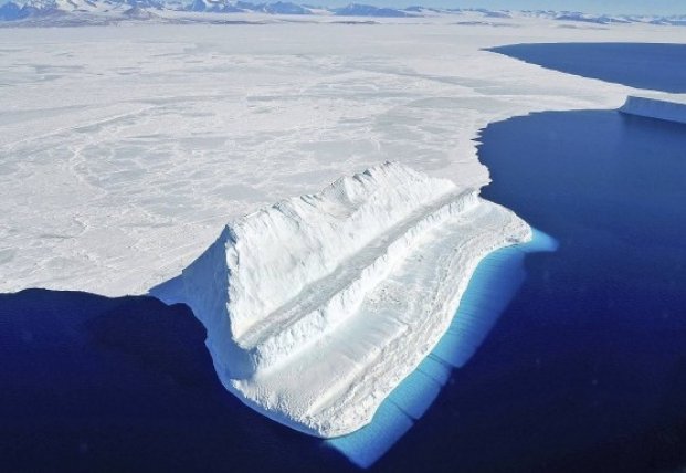 Озоновая дыра над Антарктикой 