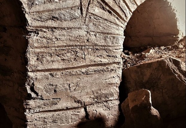 Археологи нашли римскую арену, которой 1800 лет (фото)